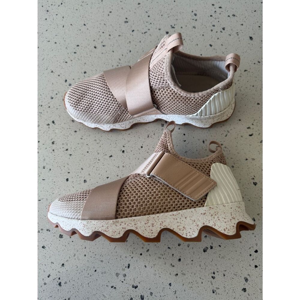 Sorel Kinetic Sneak Knit Mesh Cream Dusty Rose Women's Slip-On Sneakers Size 7.5